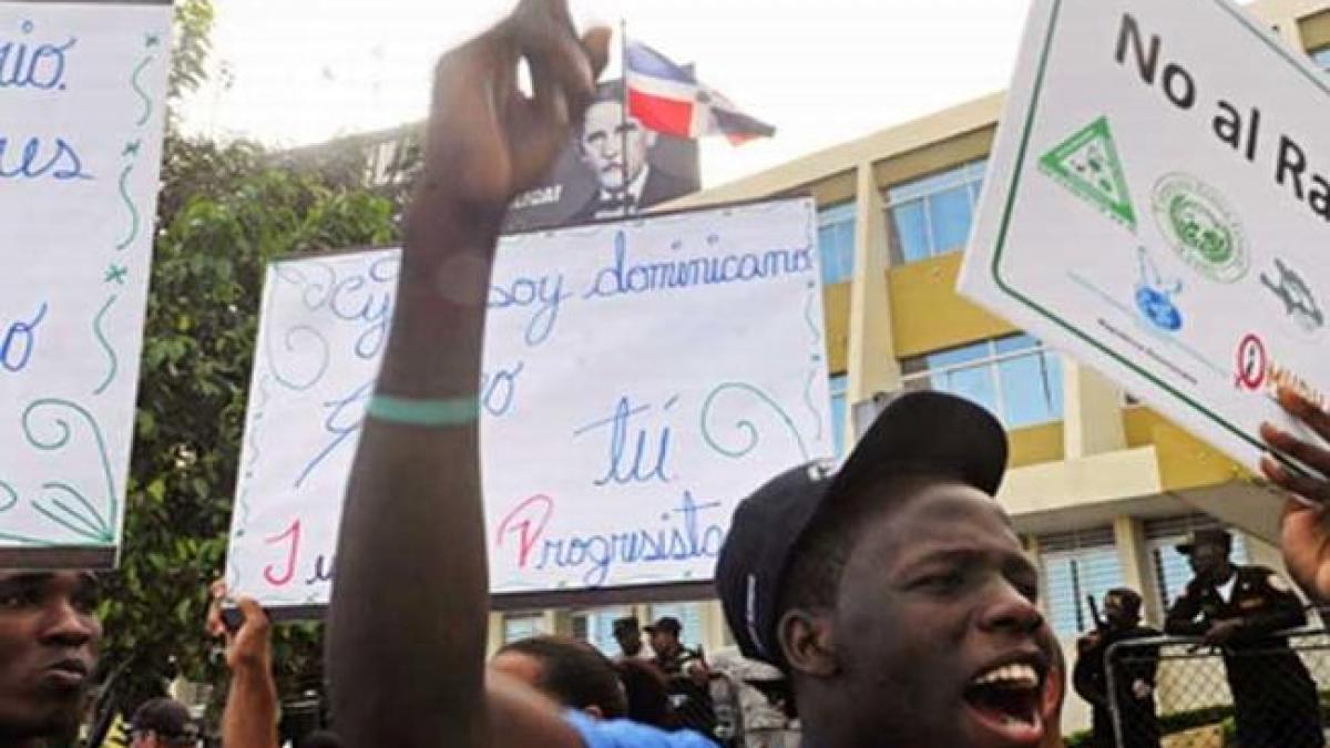 ŞOCANT! Tânăr împuşcat în cap la protestele din Republica Dominicană