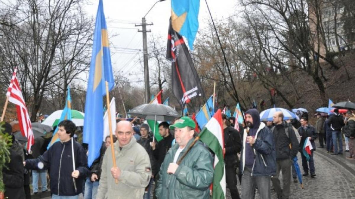 &quot;Marşul Secuilor&quot; a început cu stângul. Trenul care urma să transporte 1.000 de harghiteni s-a DEFECTAT. Maghiarii vorbesc despre SABOTAJ