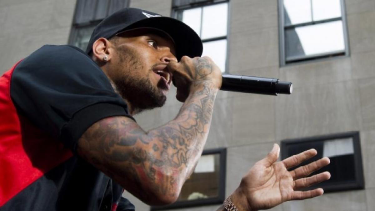 Rapperul Chris Brown a fost ARESTAT 