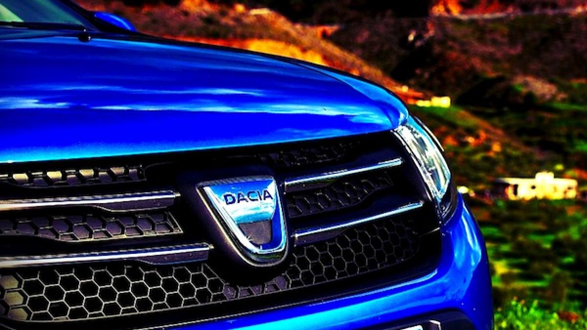 Dacia îngenunchează Europa. În Franţa se bate cu Lexus şi Fiat la numărul de maşini vândute