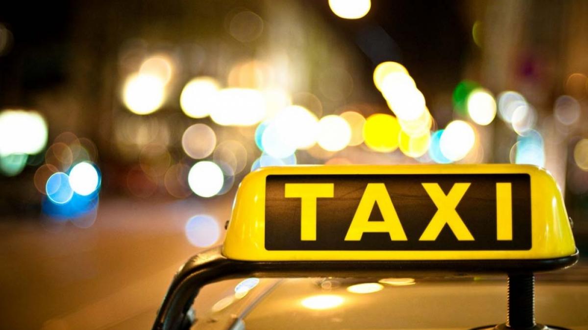 Fiul unui primar a fost audiat după ce a refuzat să plătească o cursă şi a vrut să fugă cu taxiul