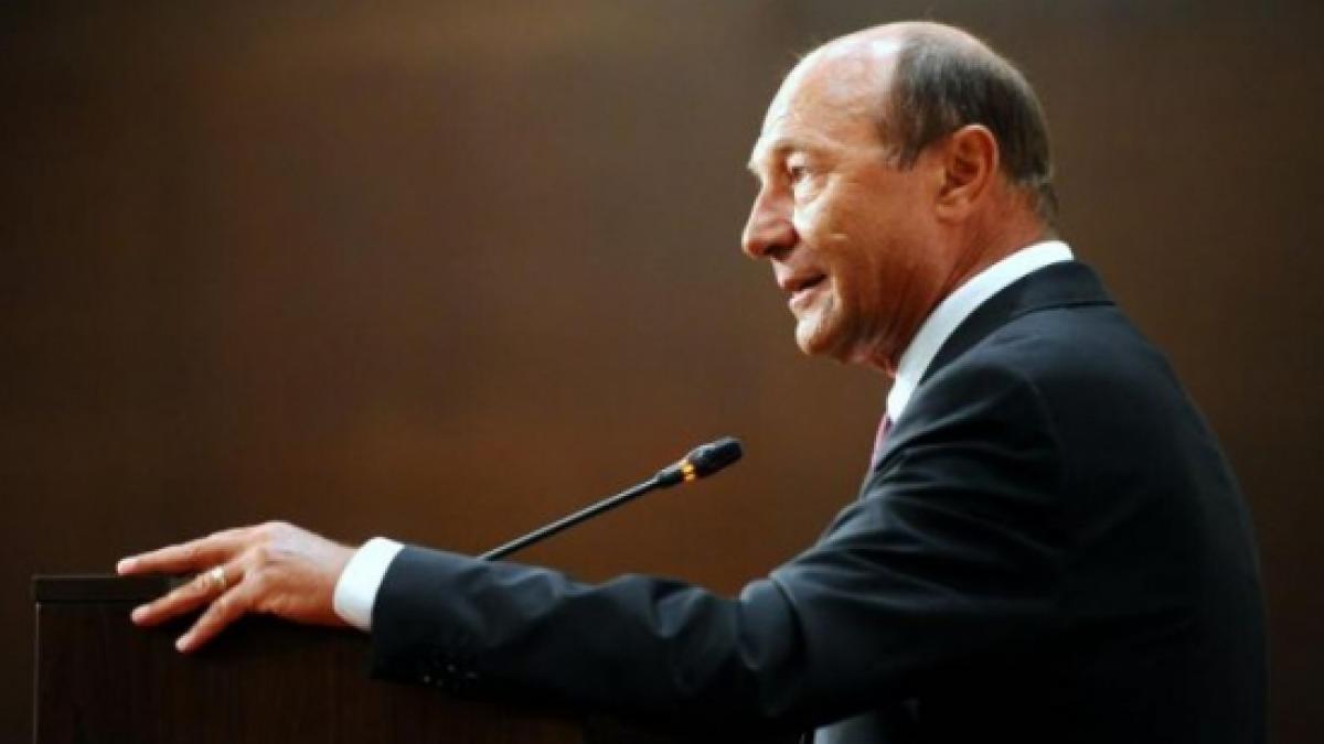 Băsescu roagă Guvernul să ia în calcul renegocierea cu FMI. &quot;A fost o negociere proastă&quot;