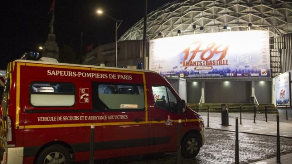 EXPLOZIE la Palatul Sporturilor din Paris. 15 persoane au fost rănite