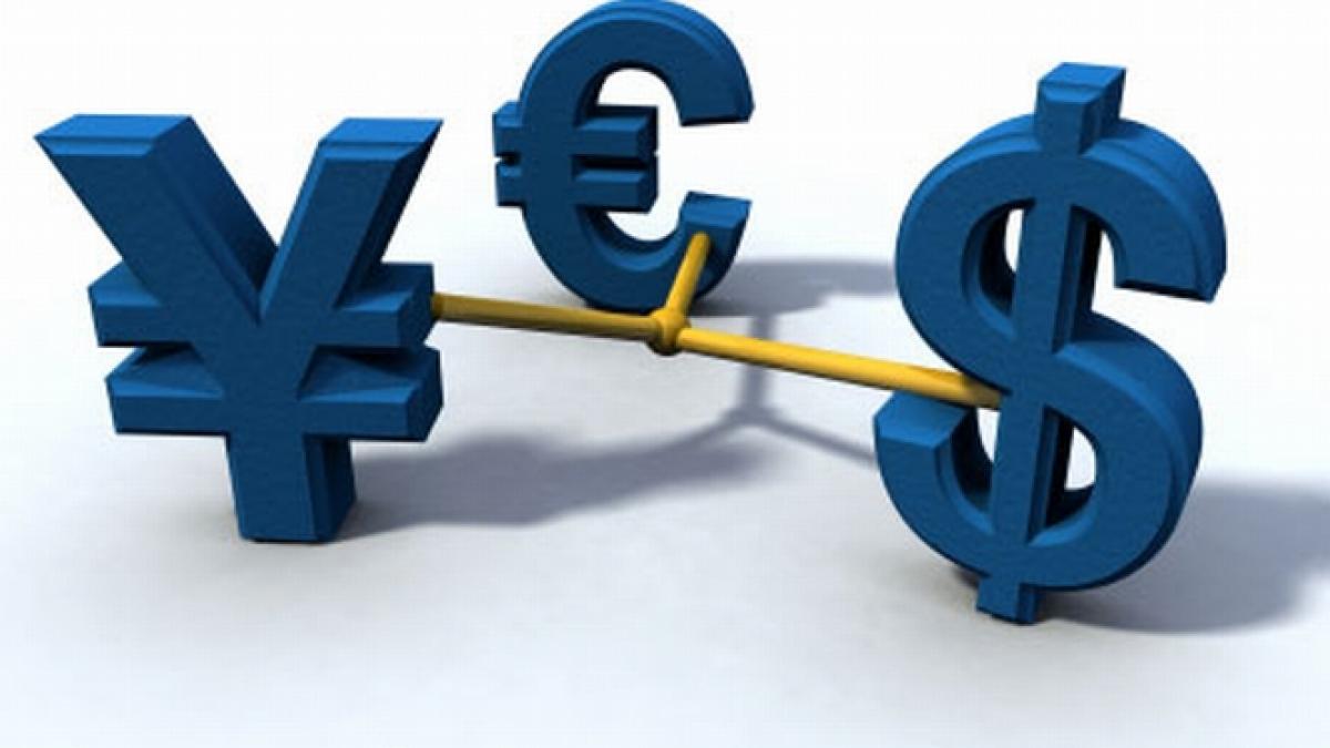 Moneda naţională s-a depreciat în raport cu euro şi dolarul. Vezi cursul BNR