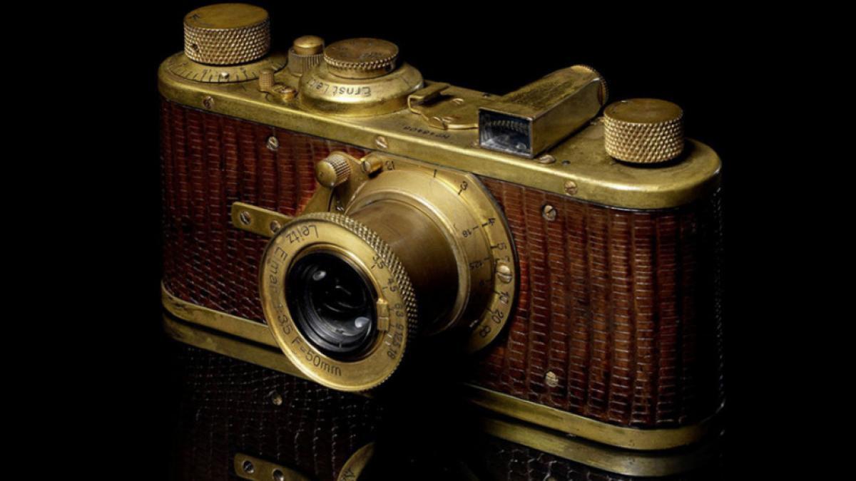 DE COLECŢIE. Un aparat foto Leica s-a vândut la licitaţie pentru 460.000 EURO