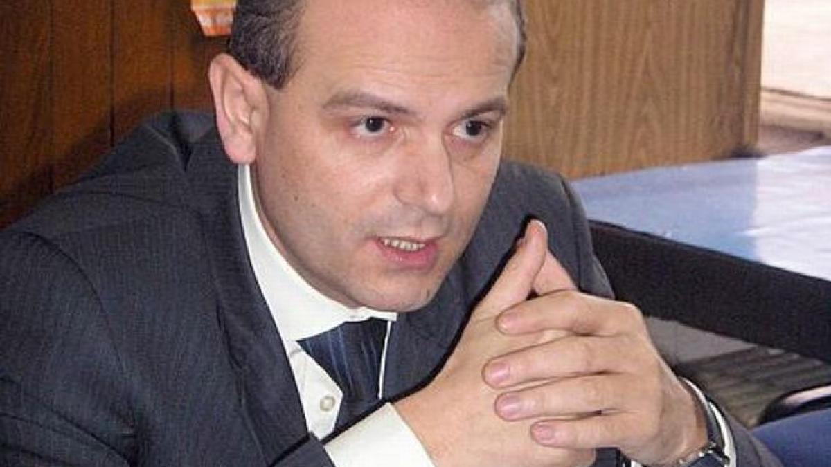 Fostul şef al APIA Caraş-Severin cerea şpagă pentru a da bani la lăutari. Vezi interceptări cu PDL-istul Romică Anculia