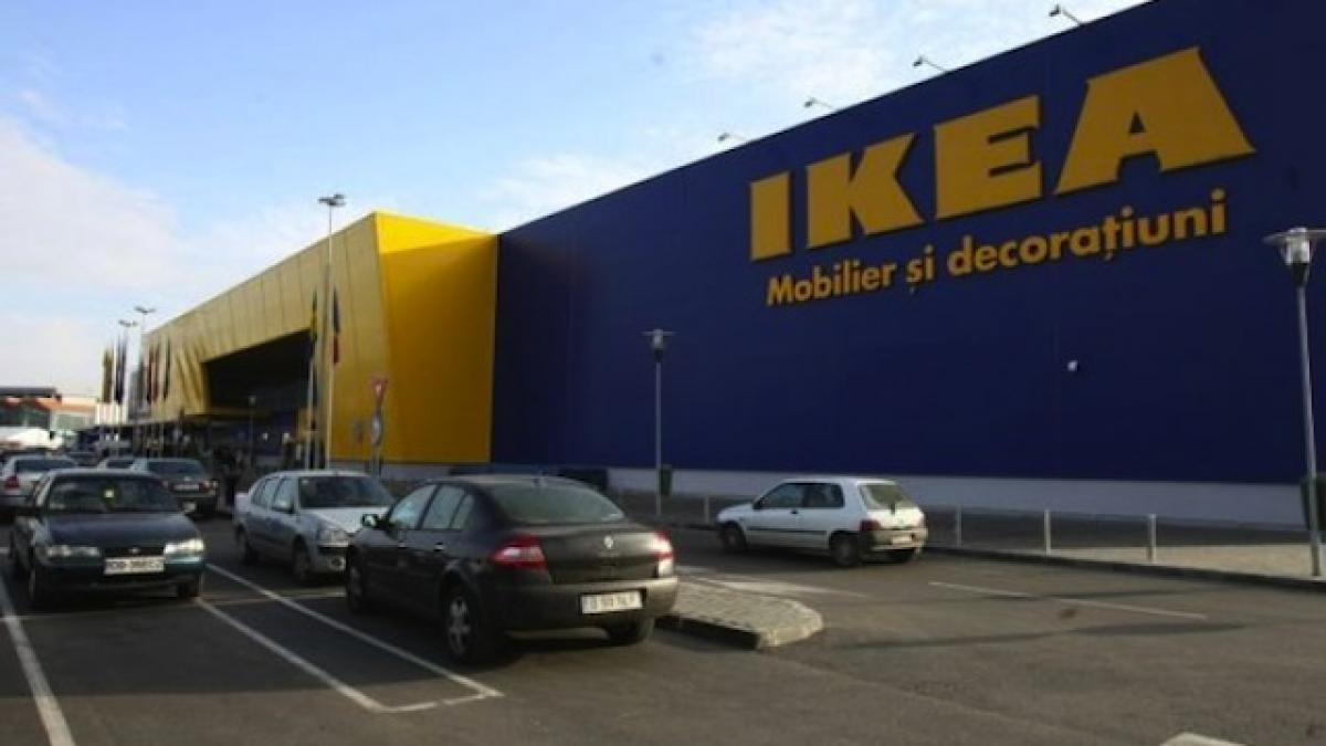 BLACK FRIDAY 2013, reducerile continuă. Ce magazine participă pentru PRIMA oară la această campanie