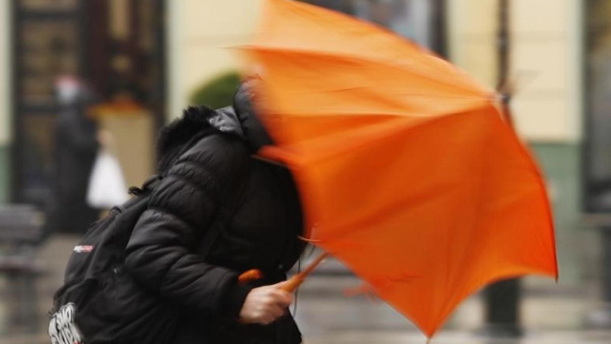 COD GALBEN de vânt puternic până la ora 16:00. Vezi zonele vizate