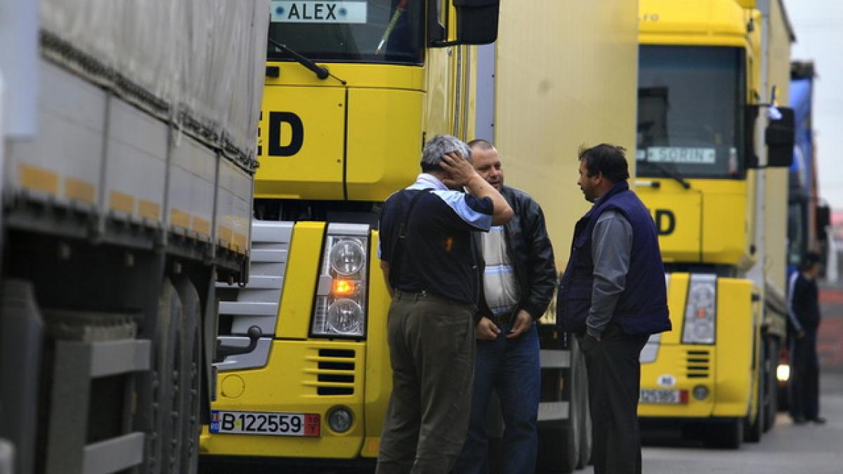 Peste 86.000 de camioane se opresc în trafic. GREVA transportatorilor de mărfuri ar putea paraliza traficul din Capitală