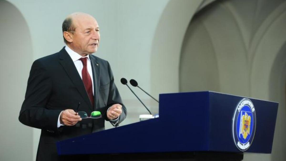 Băsescu: Cred că descentralizarea nu trece de CCR. O voi trimite înapoi dacă ajunge la mine în forma iniţială