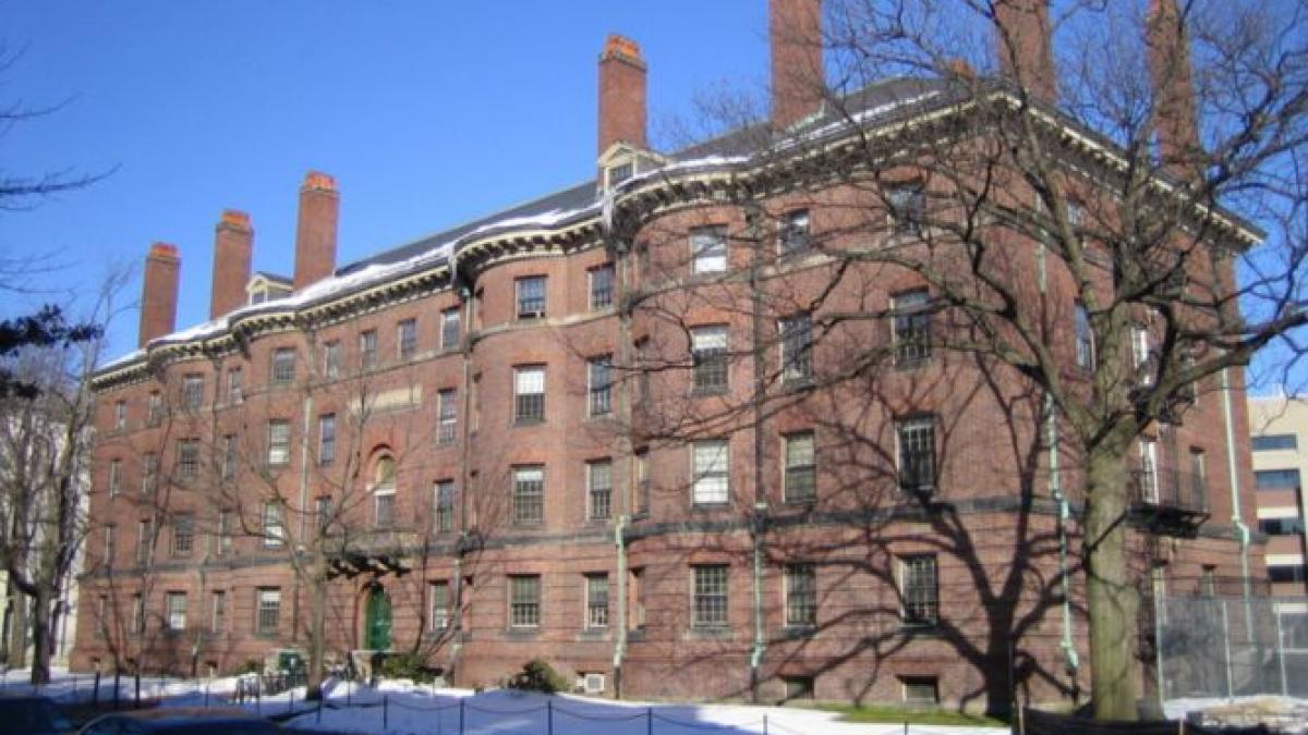 ALERTĂ TERORISTĂ la Universitatea Harvard. Patru clădiri ale instituţiei au fost evacuate