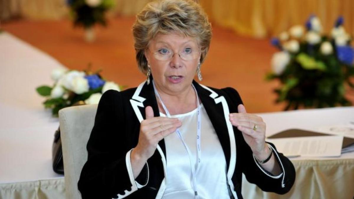 Viviane Reding: Suntem foarte preocupaţi de faptul că lucrurile merg în direcţia greşită în România pe frontul combaterii corupţiei