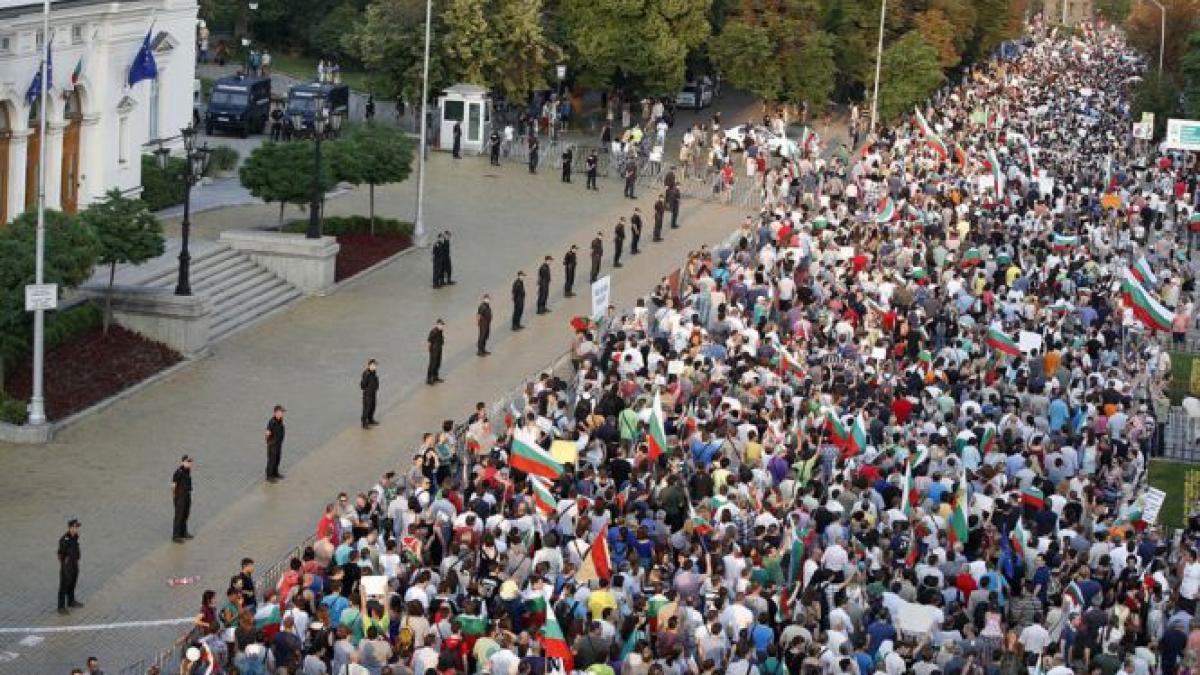 Proteste de amploare în Bulgaria. Peste 3.000 de oameni cer demisia guvernului