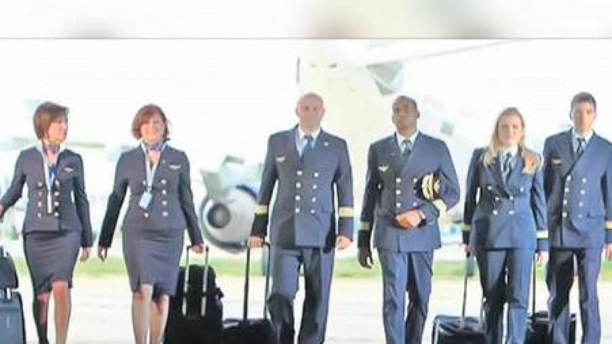 Scandal pe uniformele TAROM. Botezatu a câştigat licitaţia, dar proiectul a fost oprit