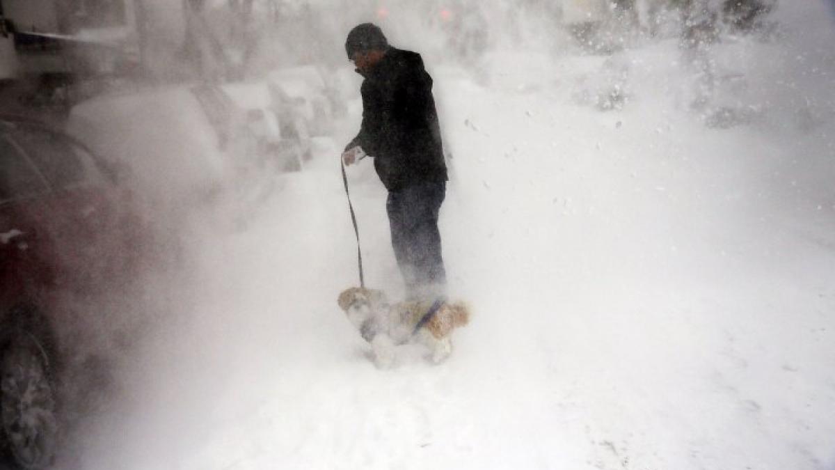 Furtuna POLARĂ va aduce temperaturi de -30 de grade. Meteorologi: &quot;Populaţia trebuie să ţină cont de avertismentul autorităţilor&quot;