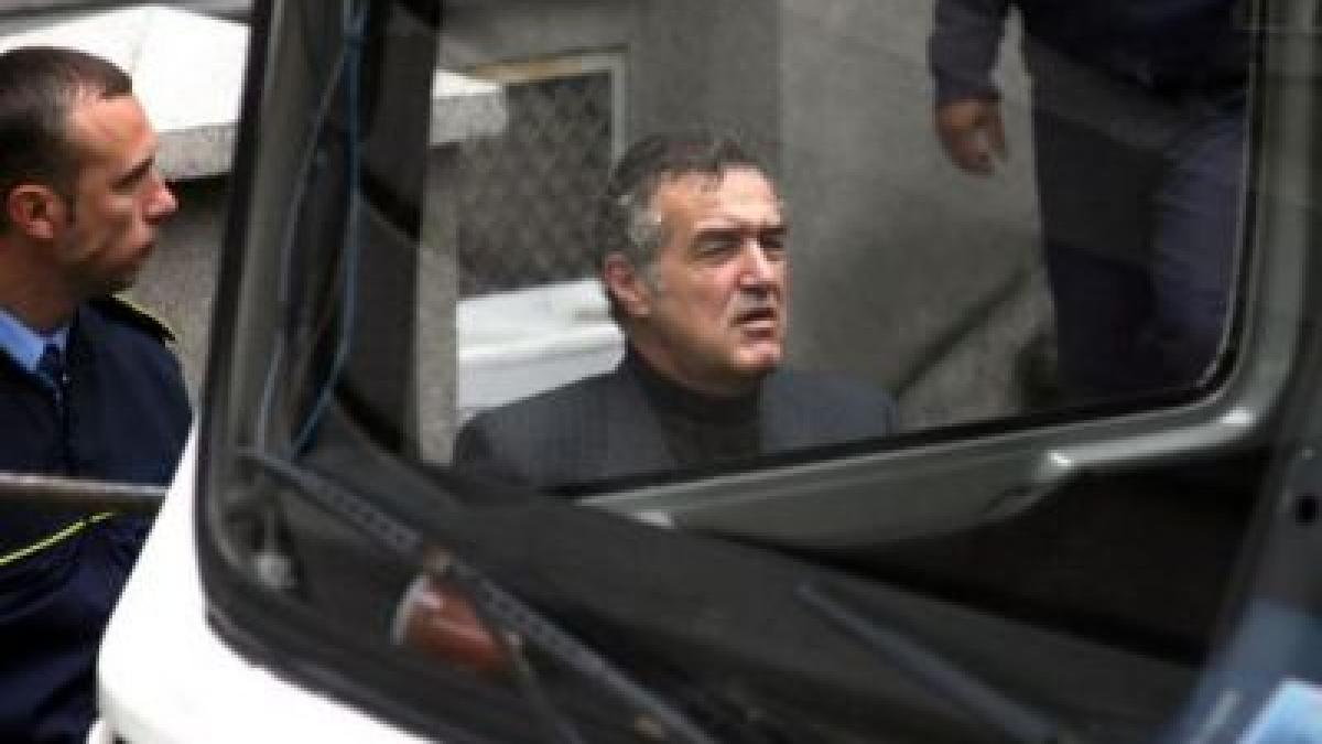 Veste NEAŞTEPTATĂ de la penitenciarul Poarta Albă. Ce s-a întâmplat azi noapte cu Gigi Becali