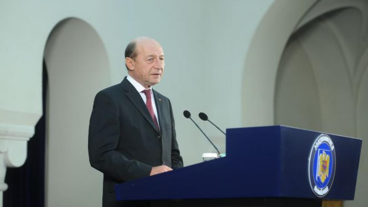 Băsescu va discuta cu Barroso în februarie, pentru finanţarea interconectării energetice cu Republica Moldova