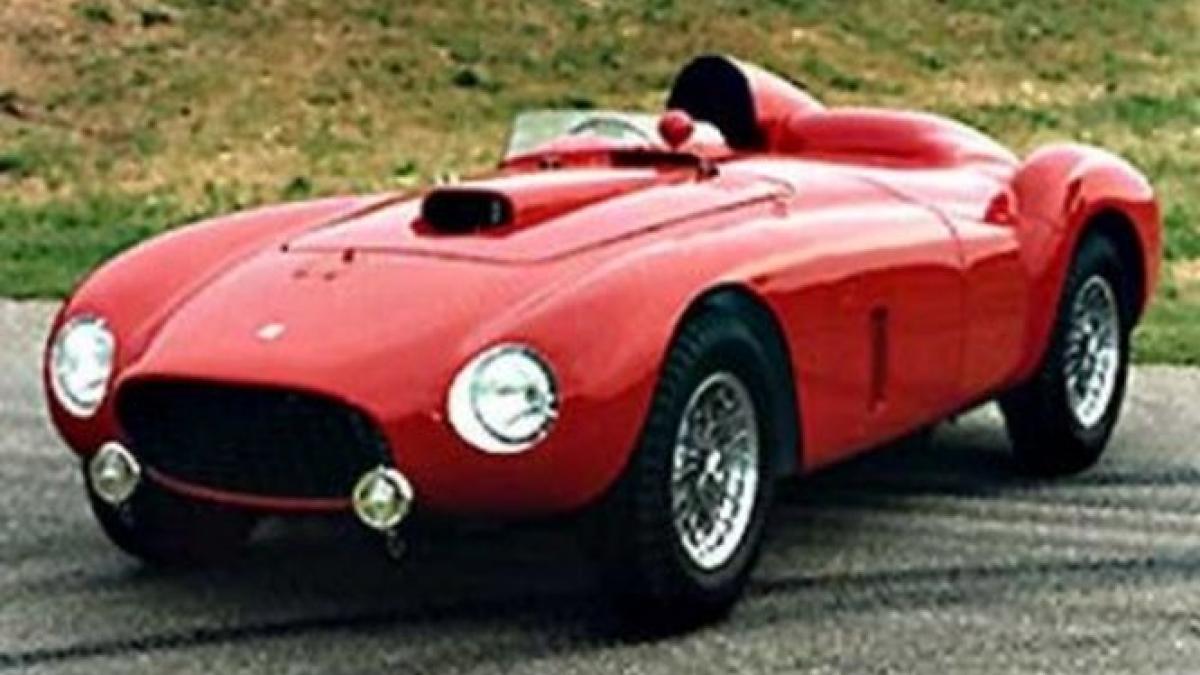 Un Ferrari de curse din anii 50 va fi scos la licitaţie. Organizatorii se aşteaptă ca maşina să doboare orice record în materie de preţ