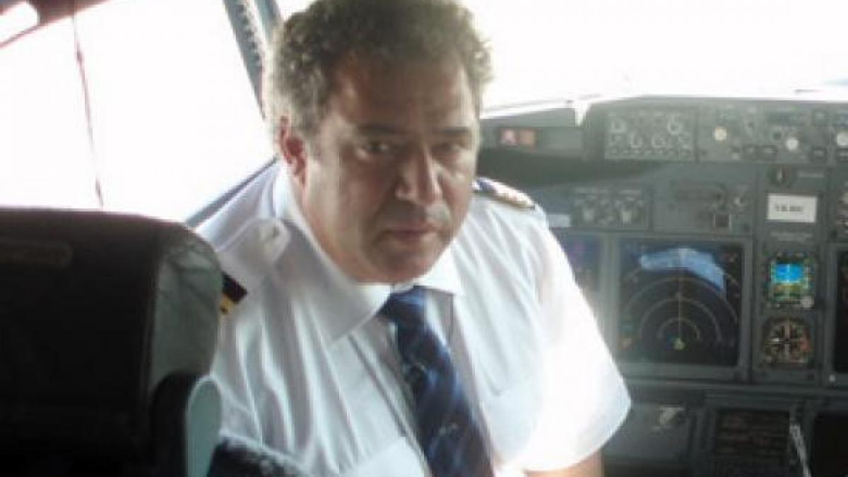 Romatsa a cerut OPRIREA emiţătorului ELT din avionul pilotat de Adrian Iovan, pentru că semnalul lui îi deranja în cască