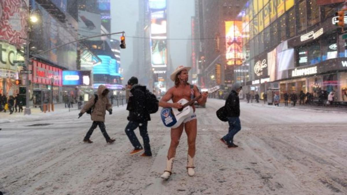 Un nou val de frig INGHEAŢĂ coasta de est a Americii. În New York s-a decretat stare de urgenţă