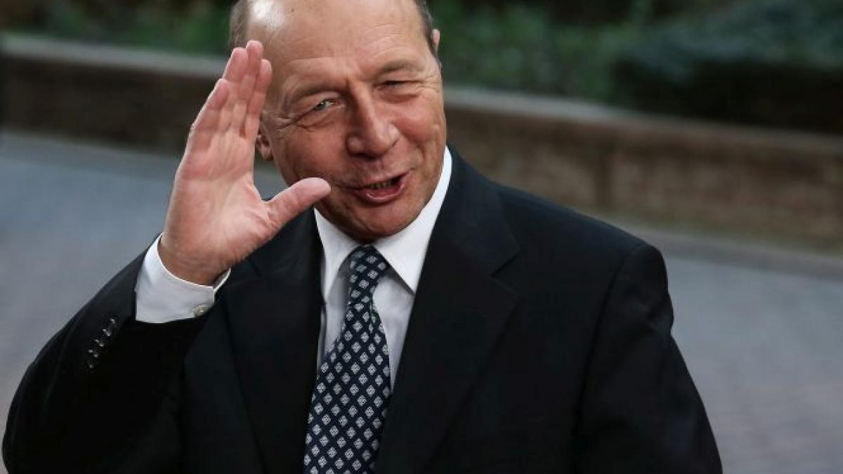 Preşedintele Băsescu RENUNŢĂ la opt consilieri de la Cotroceni. Funeriu anunţă că se înscrie într-un partid