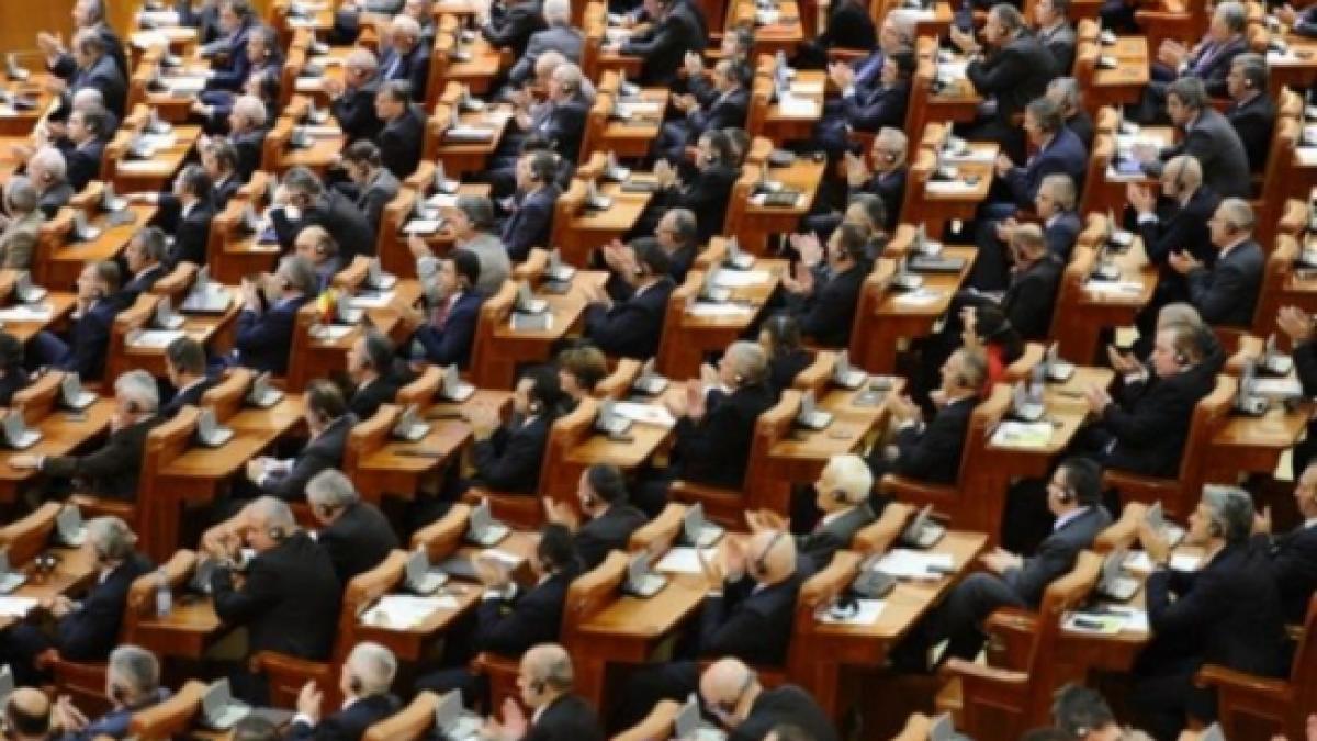 Din Parlament la închisoare. Lista demnitarilor care au ajuns în spatele gratiilor