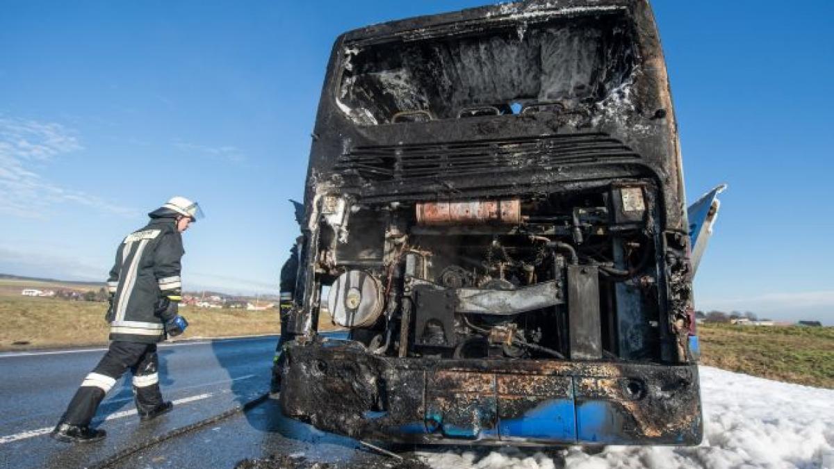 Cei trei români răniţi în accidentul din Ungaria sunt şoferii autocarului şi copilul unuia din ei