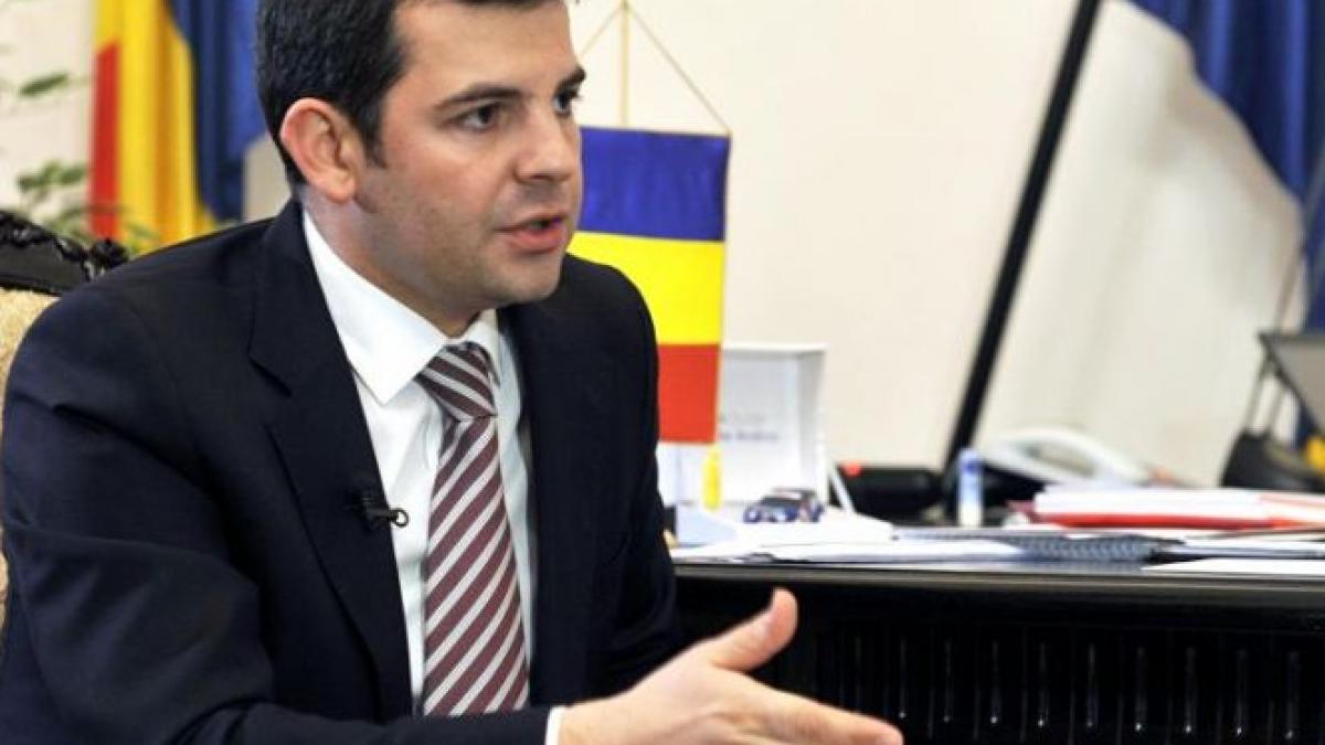 Daniel Constantin a făcut public acordul cu USL. Documentul arată că PC urma să preia preşedinţia Senatului 