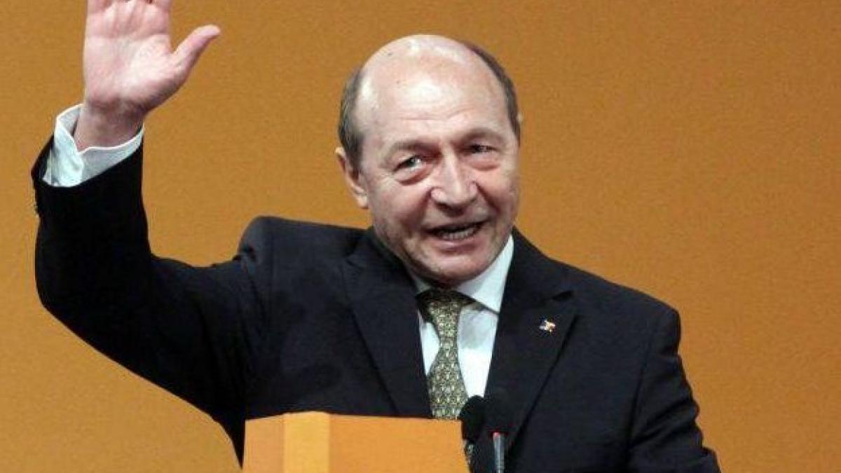 România, după ZECE ANI DE SCLAVIE. 2013, anul în care Băsescu şi-a înfiinţat un nou partid, pentru a-i asigura mandat în PE fiicei sale 