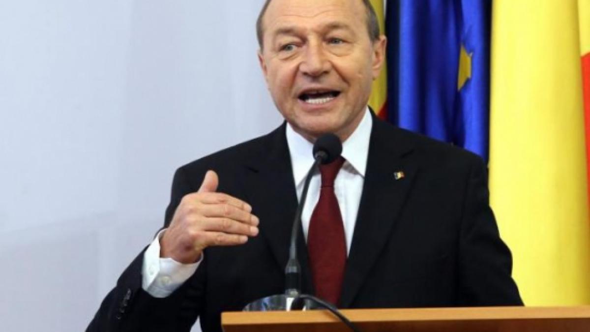 Băsescu le cere lui Antonescu şi Zgonea să demareze numirea Avocatului Poporului