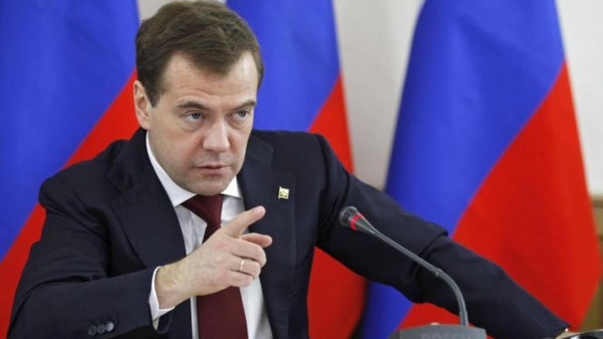 Medvedev l-a sfătuit pe Ianukovici să nu se mai poarte ca o &quot;CÂRPĂ&quot;