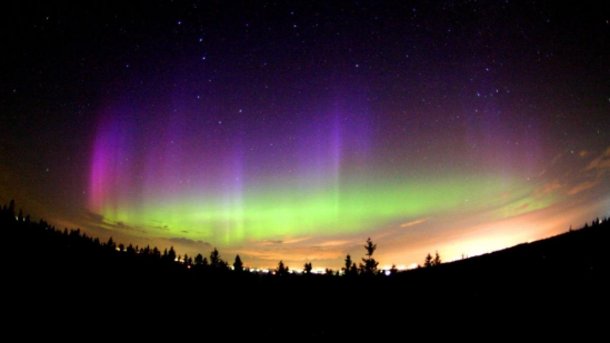 Fascinant! A fost spectacol pe cerul Marii Britanii la apariţia Aurorei Boreale