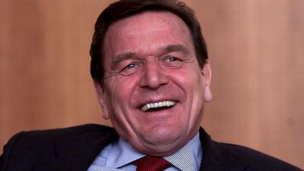 Gerhard Schroeder va intra în conducerea unei companii petroliere ruse