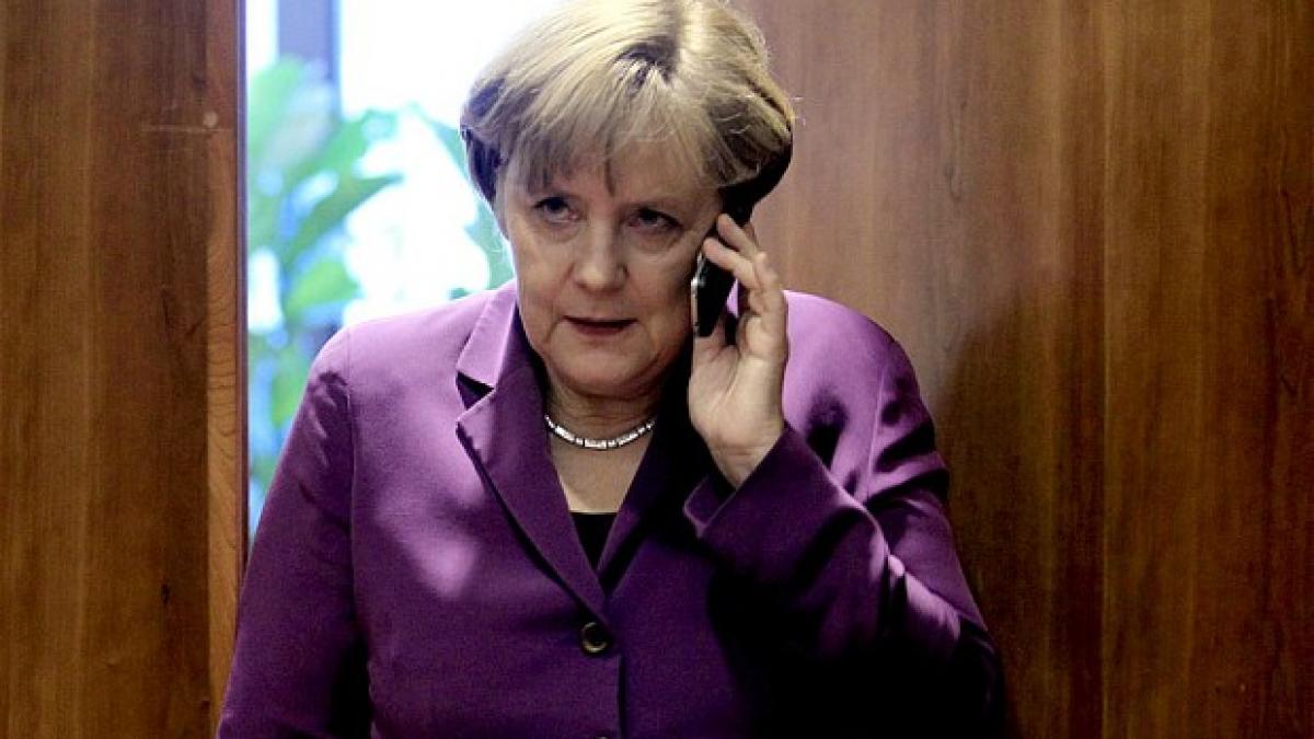 Angela Merkel a vorbit din nou cu Vladimir Putin, la telefon. Care a fost subiectul discuţiei de ieri