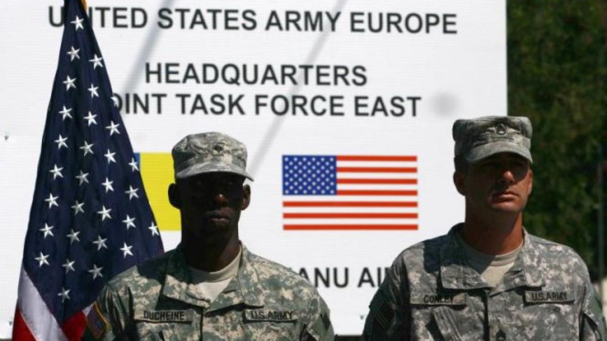 Toate zborurile militare americane care tranzitau prin Kîrgîzstan, transferate la o nouă bază în România