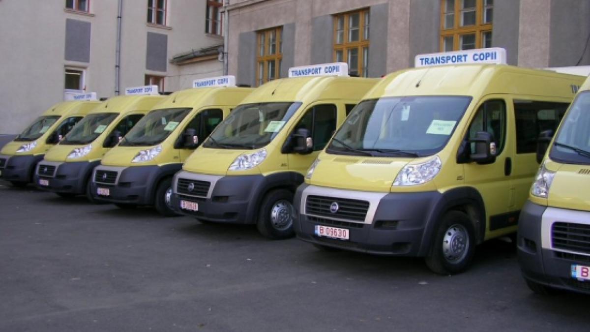 Şcolile din ţară vor primi 1.000 de microbuze pentru transportul elevilor