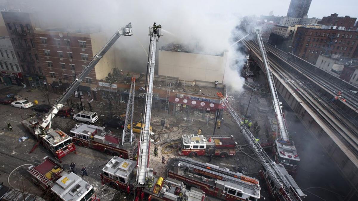 Bilanţ negru în urma exploziei de la New York. Patru oameni au murit, iar alţi 63 sunt grav răniţi