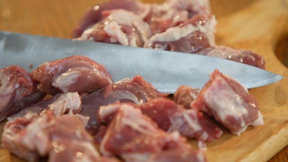 Ce se întâmplă în corpul uman în momentul în care mâncăm carne STRICATĂ. &quot;Poţi intra în ŞOC ANAFILACTIC. Mori în câteva secunde&quot;