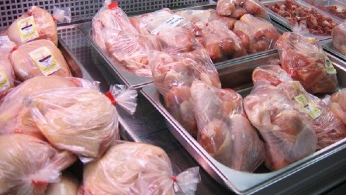 Ultimele informaţii în dosarul &quot;MAFIA CĂRNII&quot;. 19 TONE de carne, retrase de la vânzare. 10 persoane au fost arestate