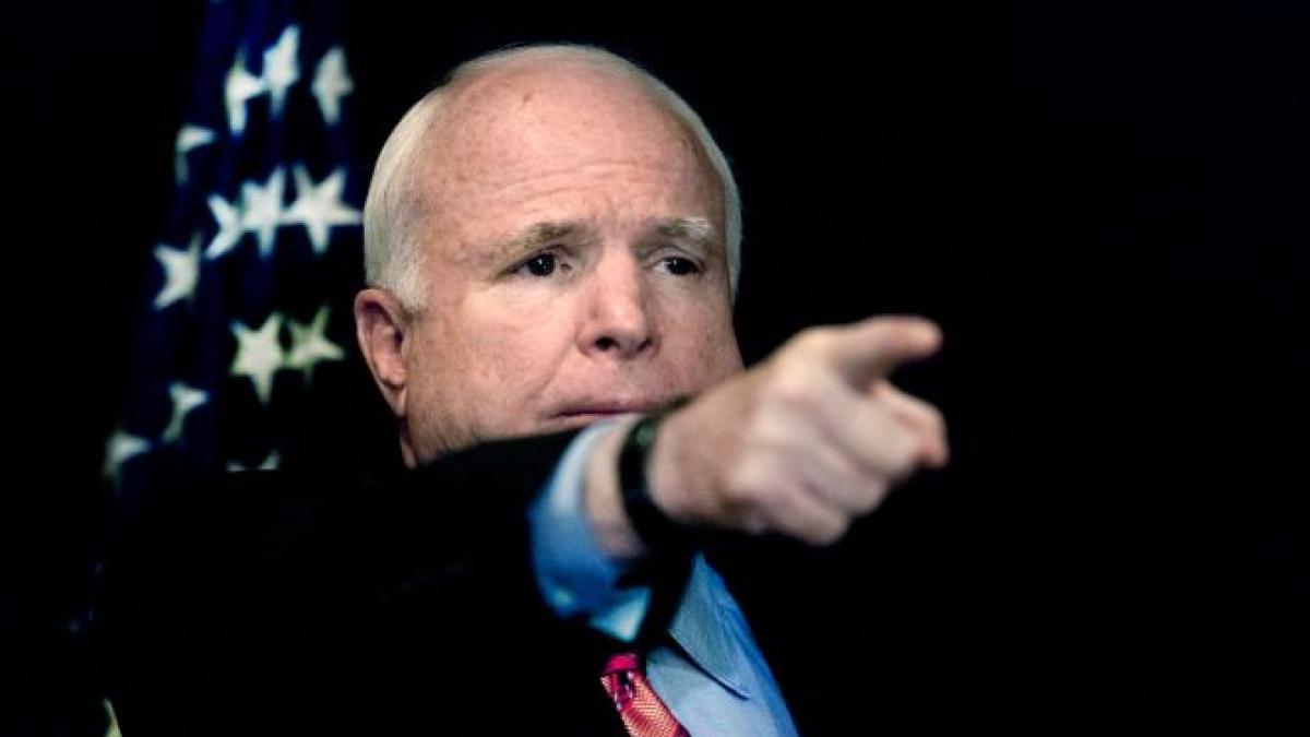 John McCain: &quot;Rusia este o benzinărie degizată într-o ţară&quot;