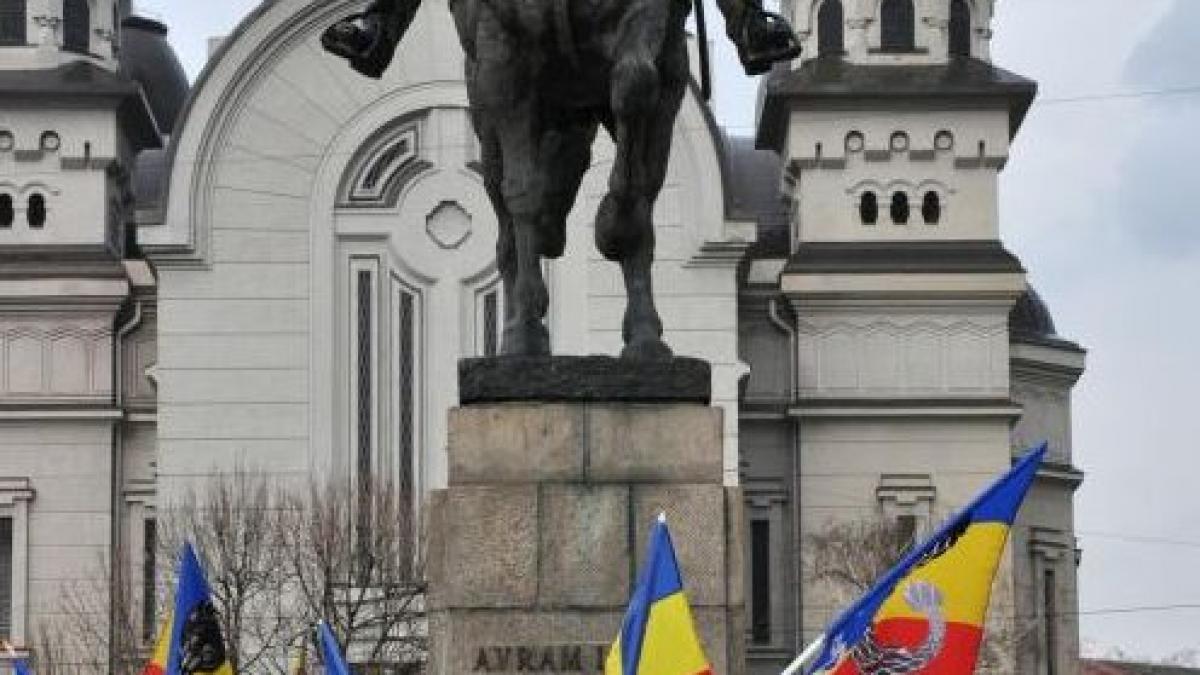 Aproximativ 500 de persoane la un miting &quot;pentru unitate naţională&quot;, la Târgu Mureş