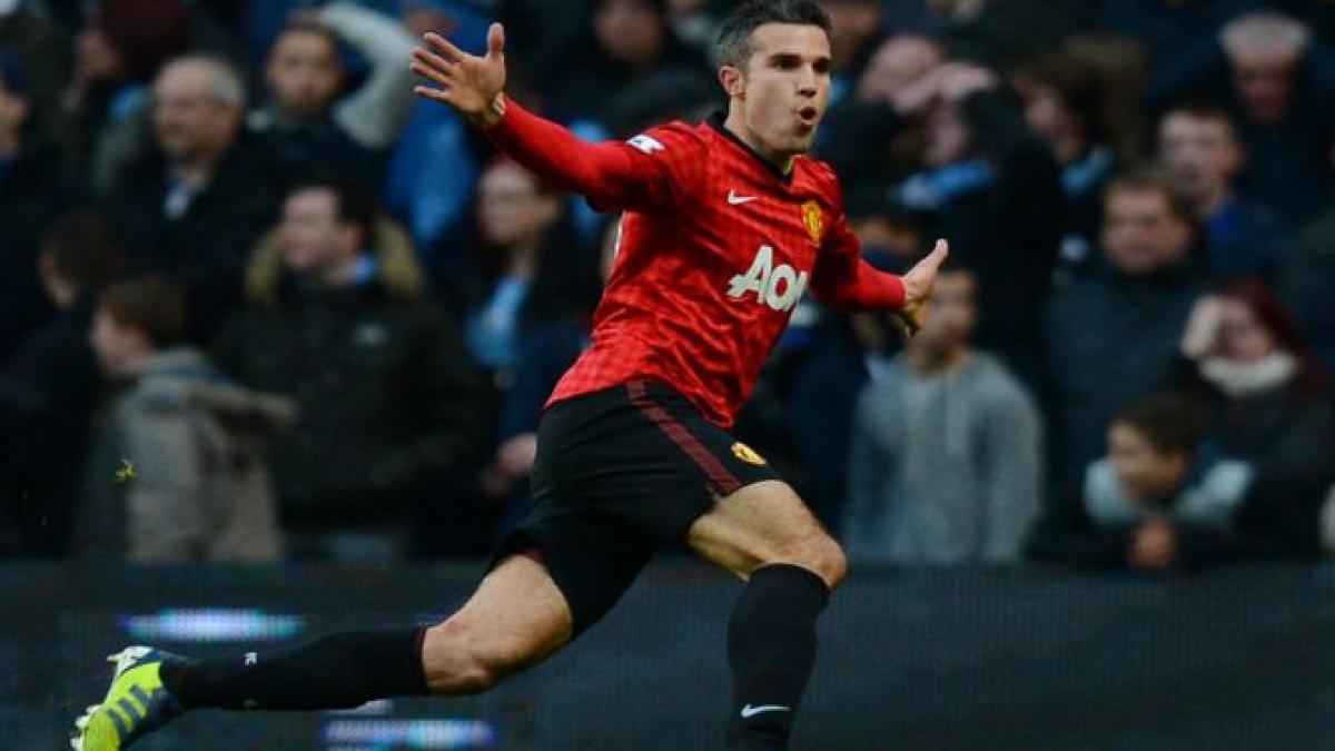 Hattrickul lui Van Persie o califică pe Manchester United în sferturile Ligii Campionilor