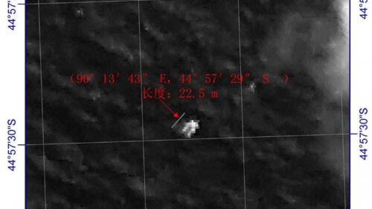 IMAGINI FILMATE de China cu posibile fragmente ale avionului dispărut de pe radar