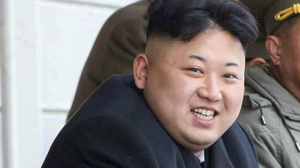 Decizie aberantă a autorităţilor nord-coreene. Kim Jong-Un îi obligă pe tineri să se tundă ca el