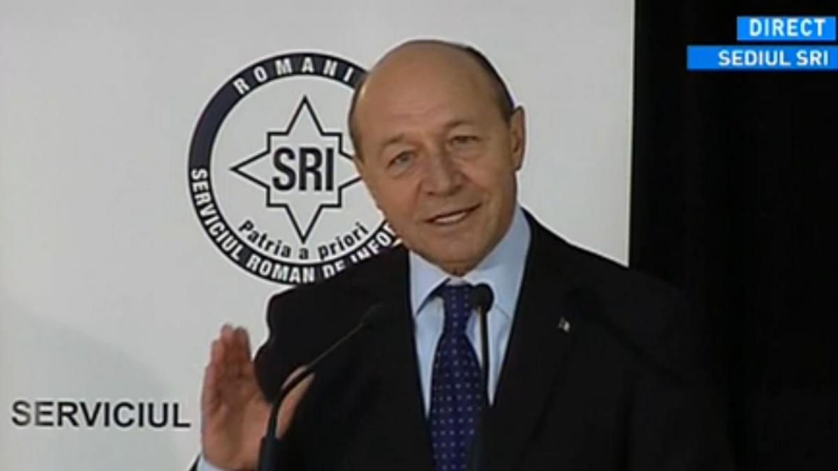 Traian Băsescu: Performanţa SRI, exemplu de urmat pentru celelalte instituţii ale statului