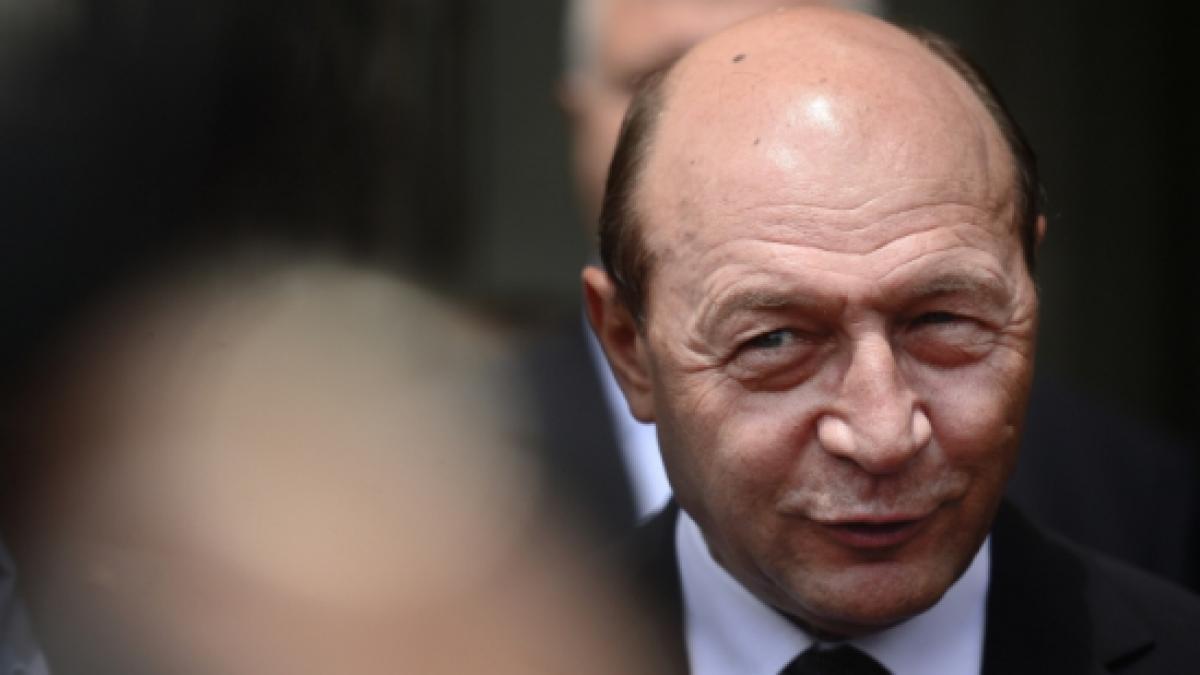 &quot;Vrem cu China, vrem cu Statele Unite, creăm confuzie&quot;. Cum îi minte Băsescu pe aliaţii din NATO