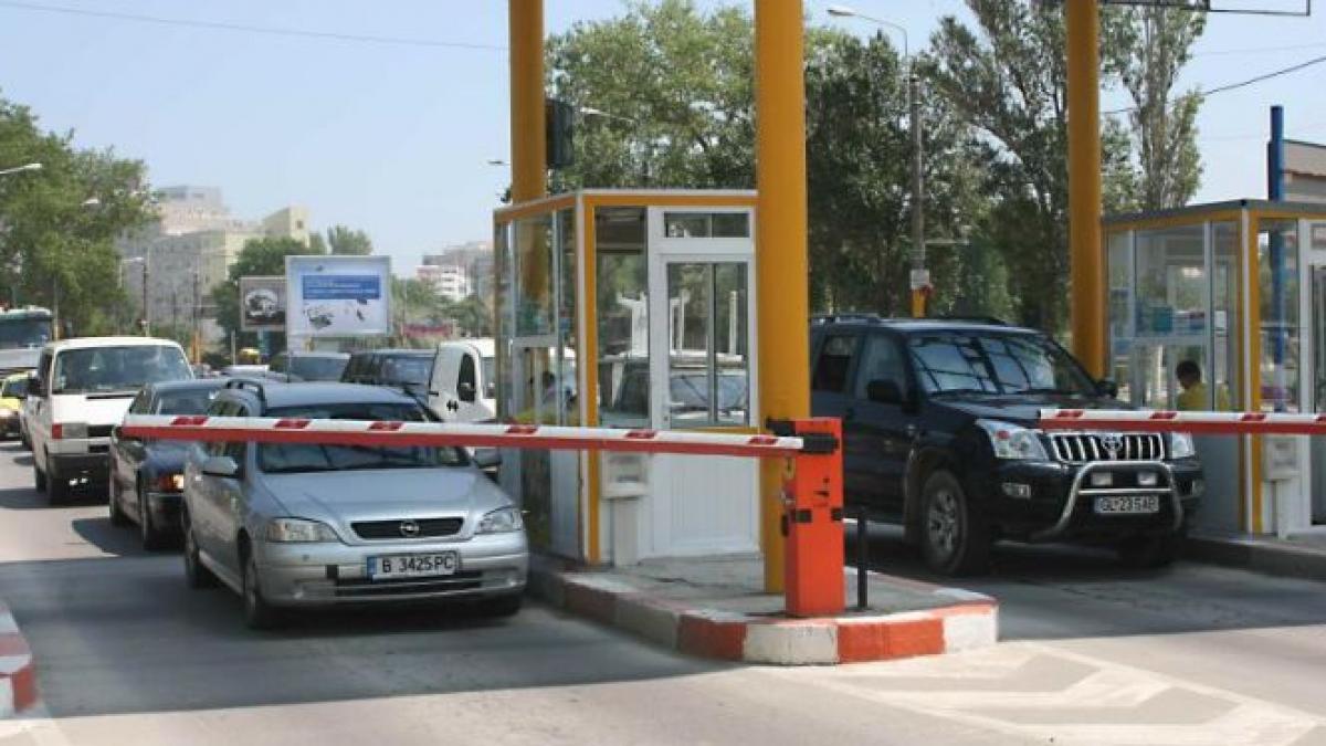 Traficul rutier în staţiunea Mamaia, restricţionat de la 1 aprilie. Autorităţile vor monta trei pasarele pietonale