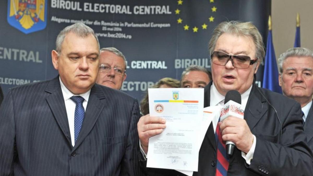 Vadim Tudor aşteaptă decizia magistraţilor. &quot;Se doreşte compromiterea participării României la europarlamentare&quot;