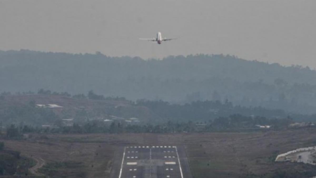 Un avion de mici dimensiuni înmatriculat în Ungaria a aterizat forţat în apropiere de Sibiu