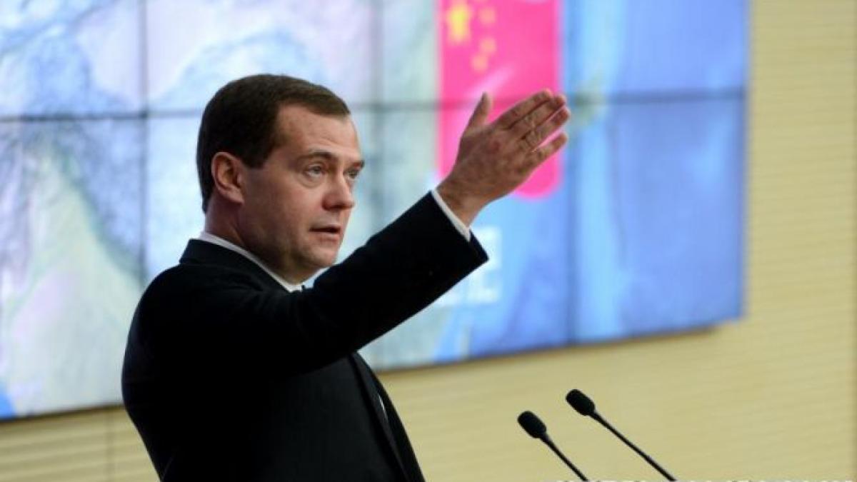 Dmitri Medvedev: Ucraina este în pragul unui război civil